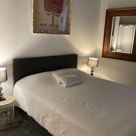 Appartement A Sommières Екстериор снимка